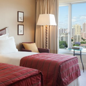 4 Stars Hotel
