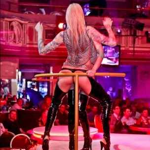 Goldfingers Strip Club Entry and Drinks